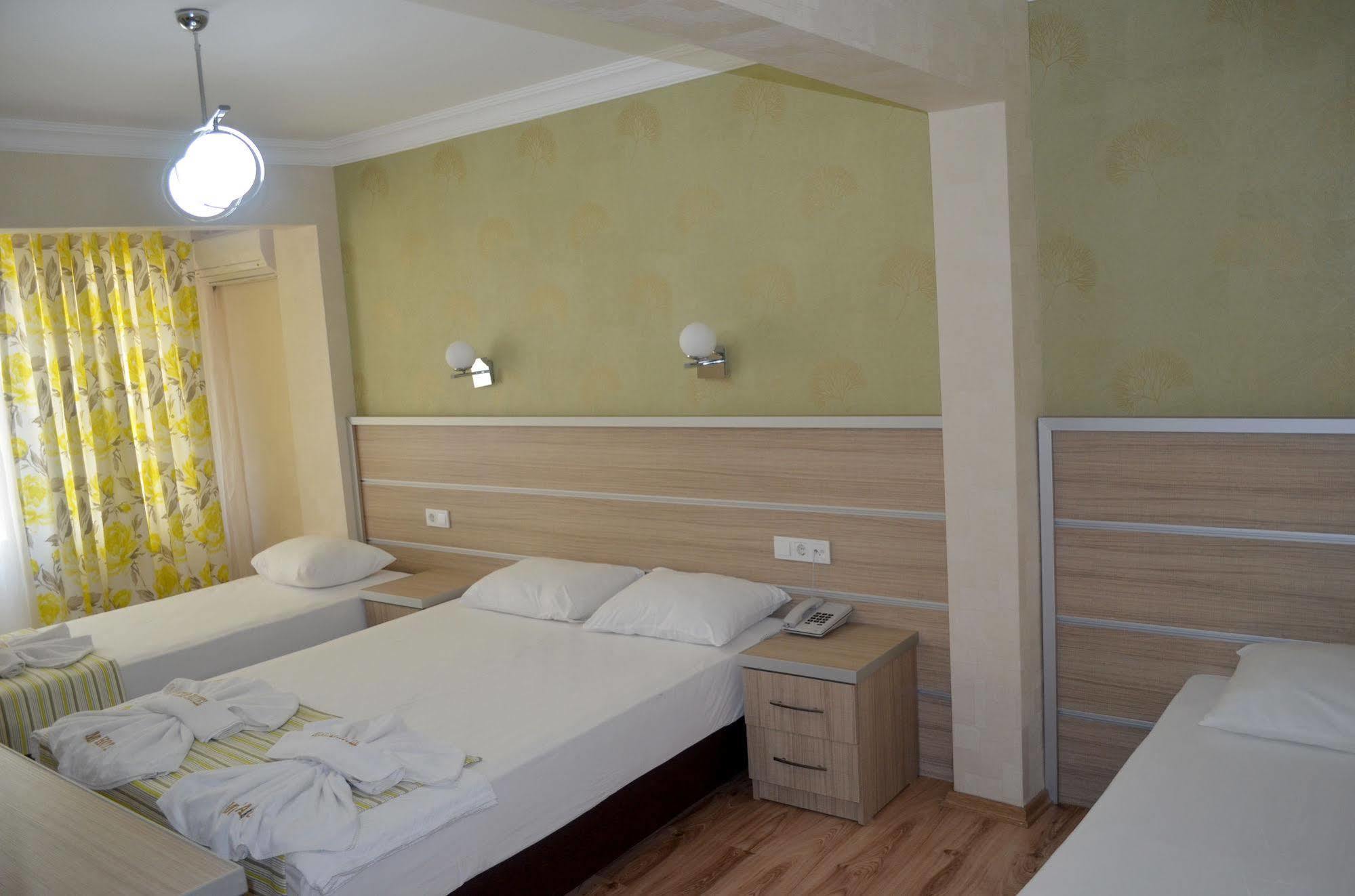 Mostar Hotel ไอวาลิค ภายนอก รูปภาพ