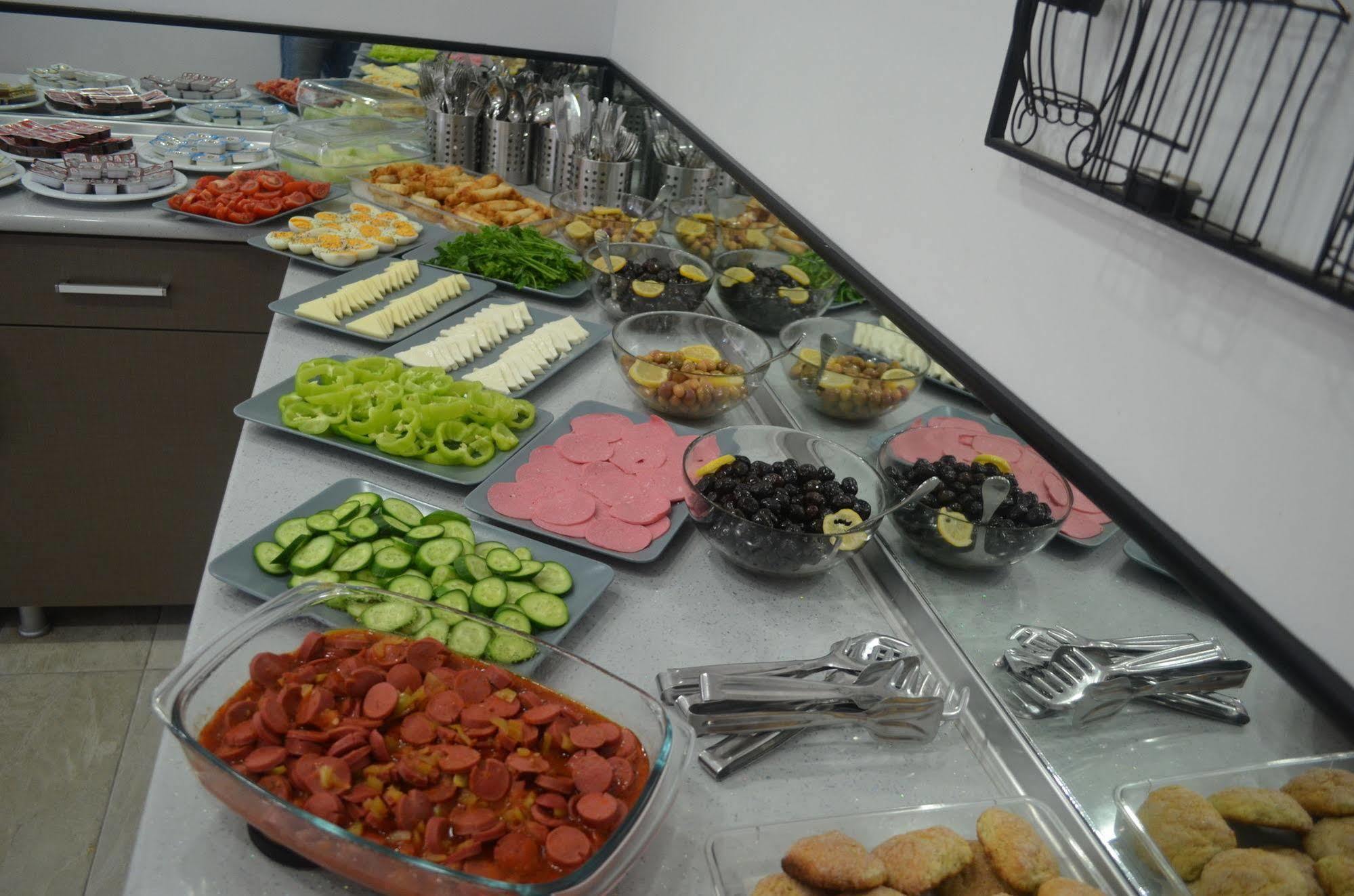 Mostar Hotel ไอวาลิค ภายนอก รูปภาพ